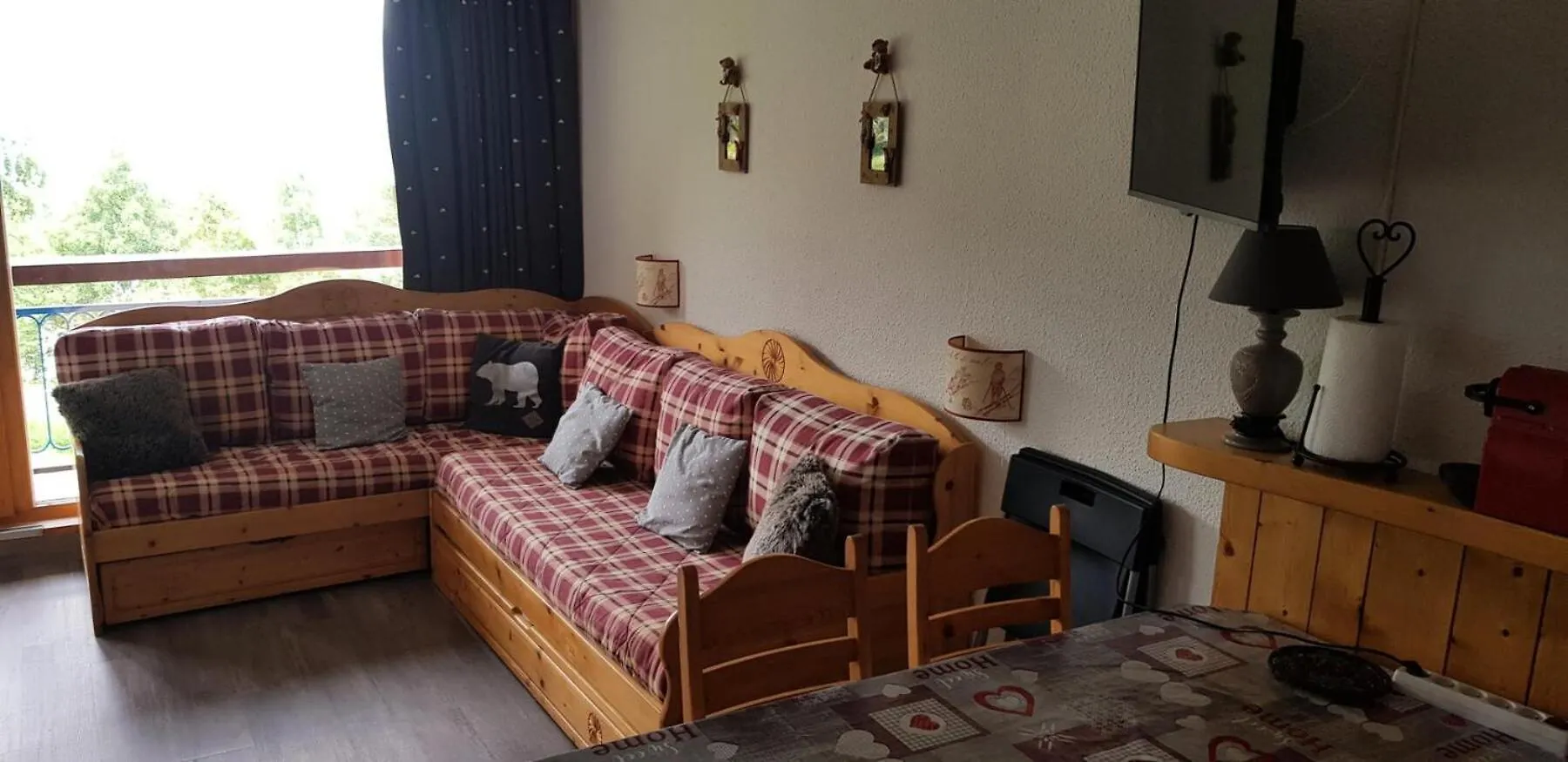 Residence Pierra Menta - Charmant Studio Pour 5 Personnes Proche Des Pistes Et Des Commerces Dans Le Village Du Charvet A Arc 1800 Mae-1730 contacts